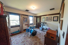 Enlarge photo 136