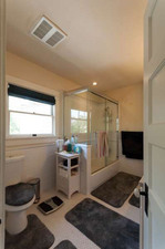 Enlarge photo 48