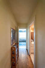 Enlarge photo 35