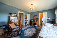 Enlarge photo 46