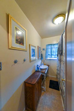 Enlarge photo 33
