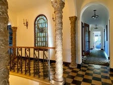 Enlarge photo 84