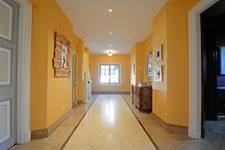 Enlarge photo 35