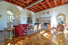 Enlarge photo 52