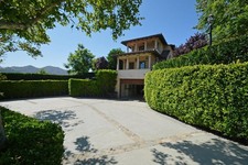 Enlarge photo 157