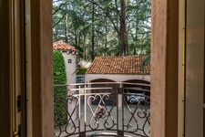 Enlarge photo 71
