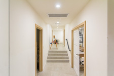 Enlarge photo 149