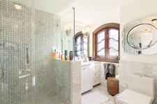 Enlarge photo 76