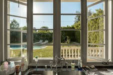 Enlarge photo 37