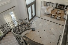 Enlarge photo 83