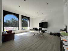 Enlarge photo 34