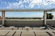 Enlarge photo 44