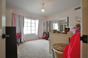 Enlarge photo 25