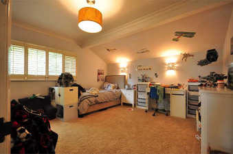 Enlarge photo 29