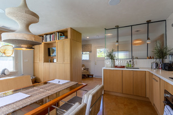 Enlarge photo 35
