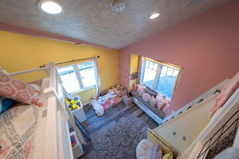 Enlarge photo 31