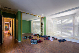 Enlarge photo 32