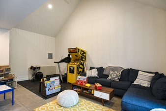 Enlarge photo 19