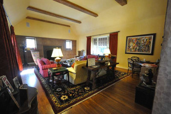 LARGER HOMES WITH GUEST HOUSES