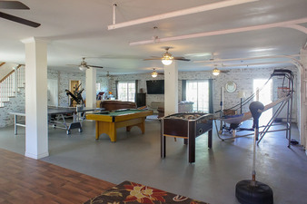 Enlarge photo 38