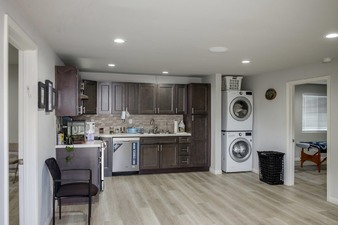 Enlarge photo 32