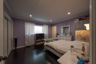 Enlarge photo 22