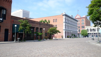 Pico Plaza