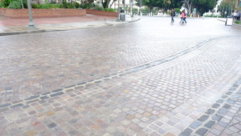 Enlarge photo 79