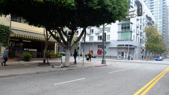 Enlarge photo 19