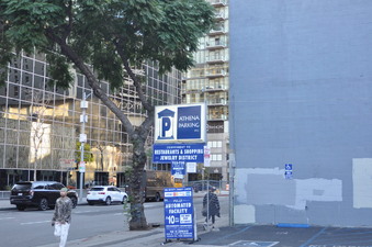 8TH & GRAND