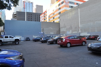 Enlarge photo 24