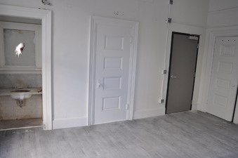 Enlarge photo 4
