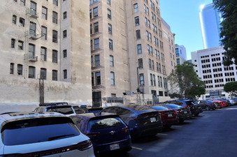 Enlarge photo 11