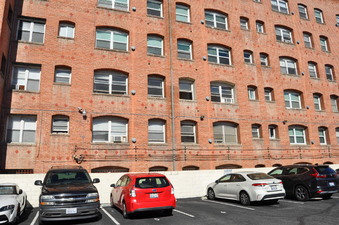 Enlarge photo 9
