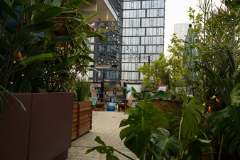Enlarge photo 19