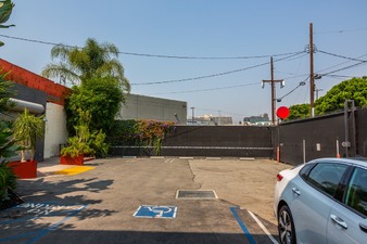 Enlarge photo 11