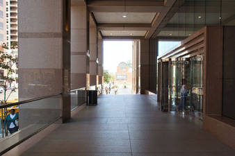 Enlarge photo 38