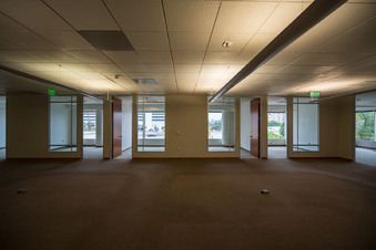 Enlarge photo 106
