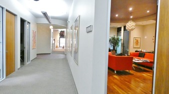 Enlarge photo 63