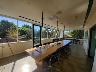 Enlarge photo 52