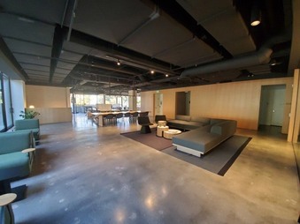 Enlarge photo 46