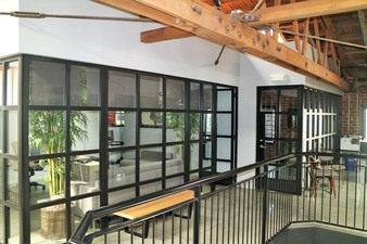 Enlarge photo 12