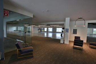 Enlarge photo 53