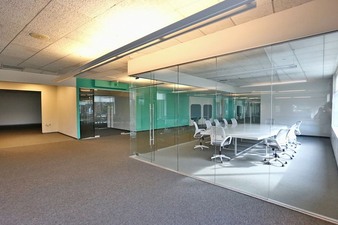 Enlarge photo 23