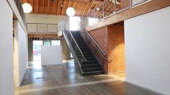 Enlarge photo 18