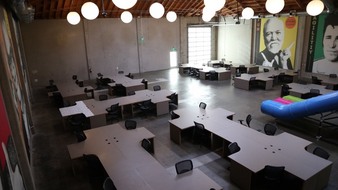 Enlarge photo 8