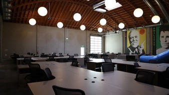 Enlarge photo 26
