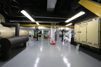 Enlarge photo 79