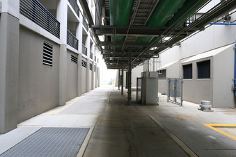 Enlarge photo 63