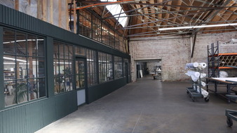 Enlarge photo 51